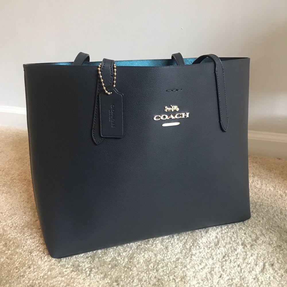 COACH Avenue Tote